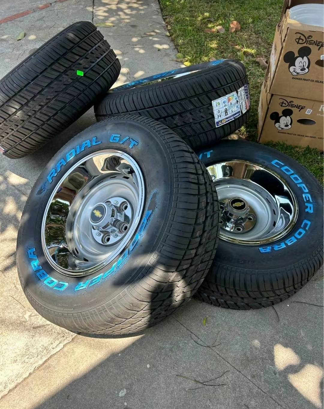 Direct Fit OEM Chevy/GMC Rally Wheels (Set of 4) w/ Cooper Cobra Radial GT Tires